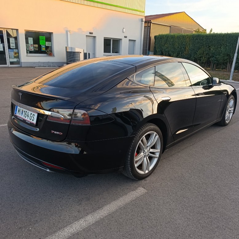 Tesla mit Abholung österreichweit verkaufen