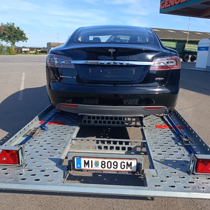 Tesla lädt am Supercharger, aber nicht zu Hause – was tun?